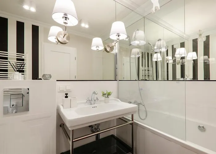 Sky Home- -manufaktura, Bezplatny Parking, Klimatyzacja, Dostep Na Kod Appartamento